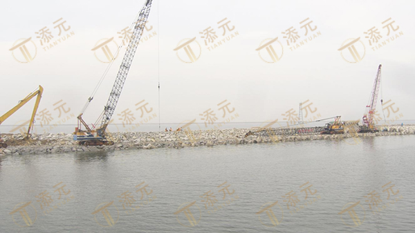 安装现场 (2).jpg 安装现场 (2).jpg